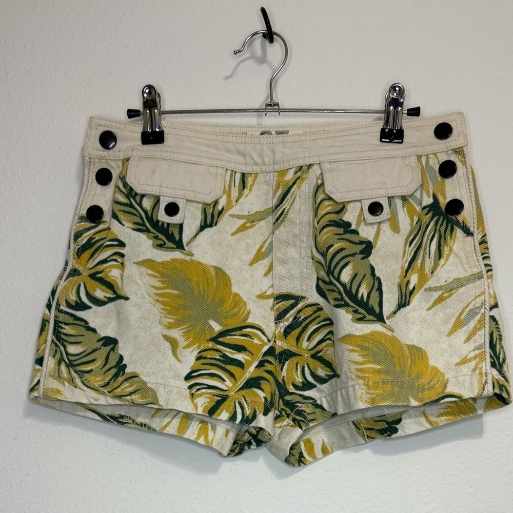 We The Free Cream and Green Leaf Print High Waist Shorts